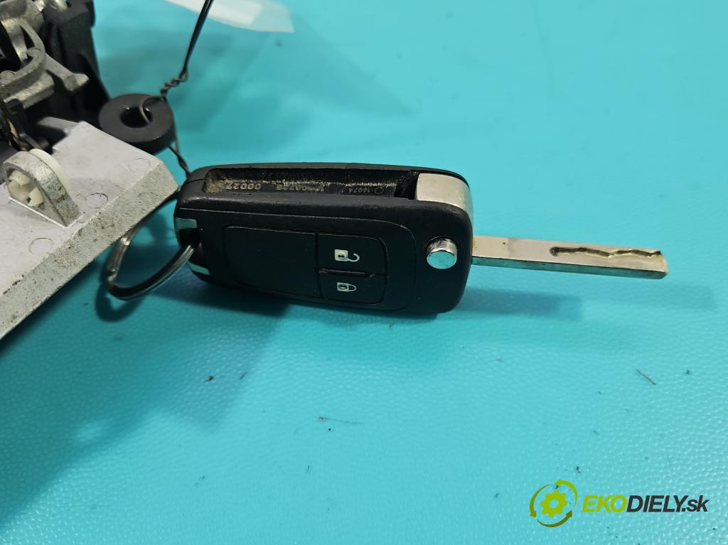 Opel Mokka A 2012-2019 1.4 T 140 hp manual 103 kW 1364 cm3 5- klika přední levé 13576845 (Vnější přední levá klika dveří)