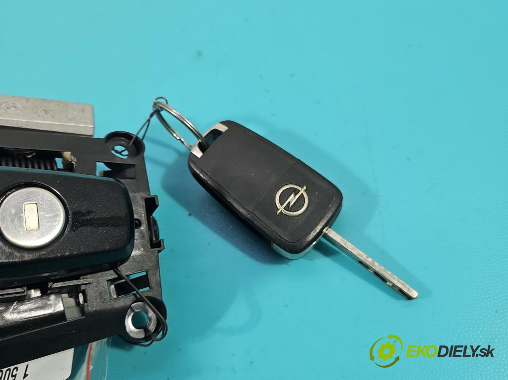 Opel Mokka A 2012-2019 1.4 T 140 hp manual 103 kW 1364 cm3 5- klika přední levé 13576845 (Vnější přední levá klika dveří)