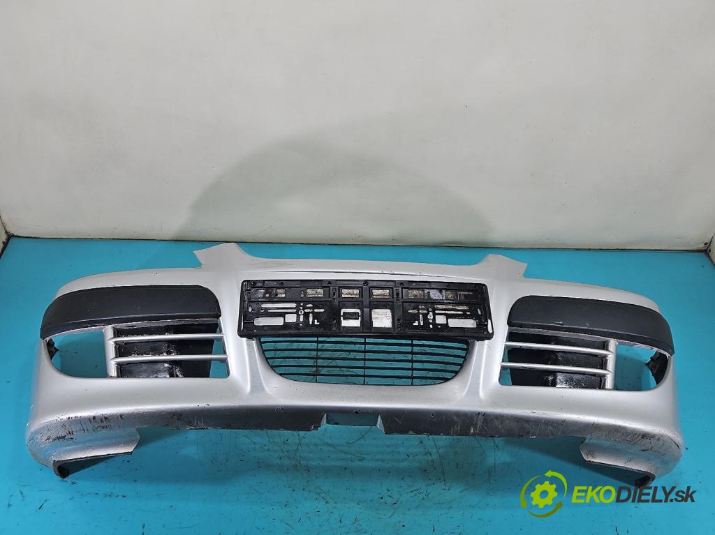 Mitsubishi Space star 1.9 dci 102 hp manual 75 kW 1870 cm3 5- nárazník přední  (Klika dveří ostatní)