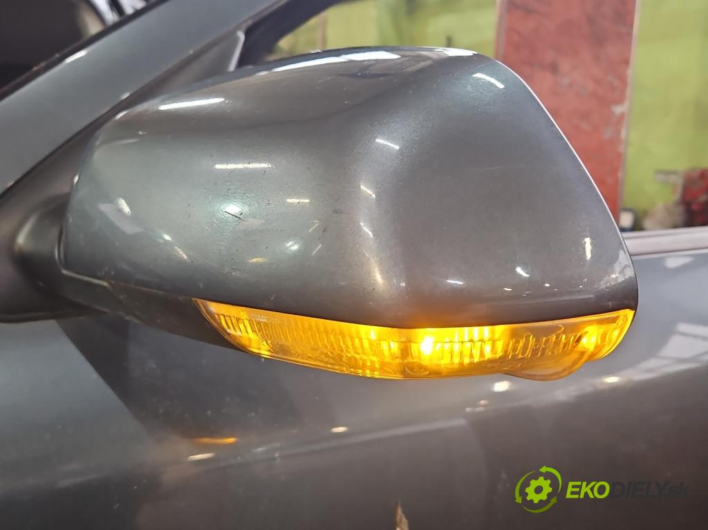 Skoda Octavia II 2004-2013 1.9 tdi 105 HP manual 77 kW 1896 cm3 5- zrkadlo ľavé  (Kľučka dverí ostatné)