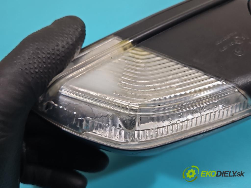 Skoda Octavia II 2004-2013 1.9 tdi 105 HP manual 77 kW 1896 cm3 5- zrkadlo ľavé  (Kľučka dverí ostatné)