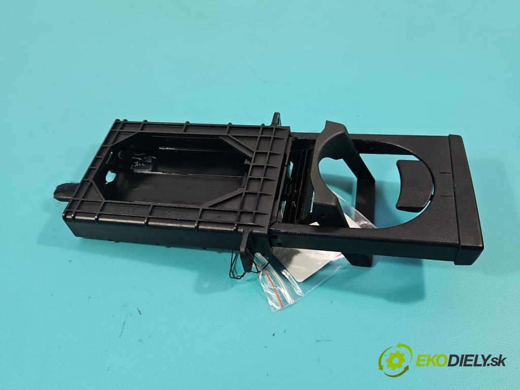 Toyota Avensis II T25 2003-2008 2.2 D-CAT 177 HP manual 130 kW 2231 cm3 5- Rukojeť: na nápoje:  (Držiak (úchyt) na nápoje)