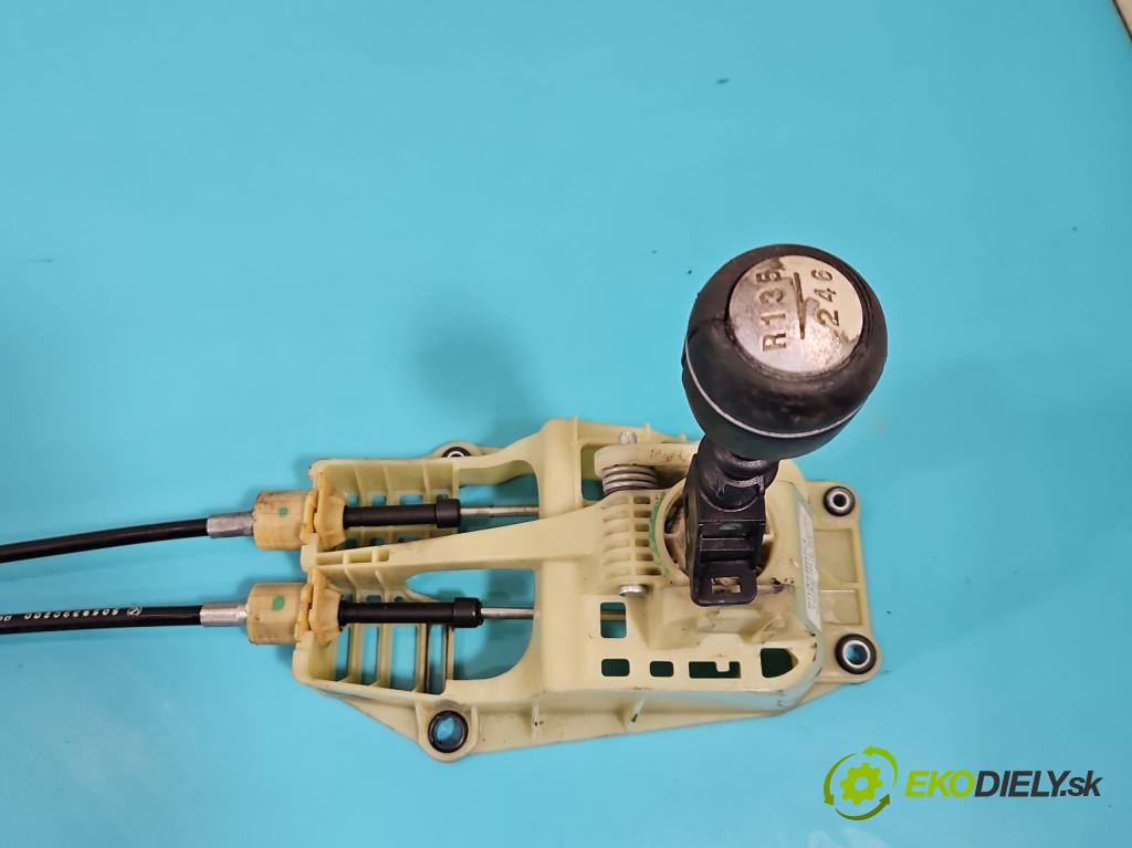 Alfa romeo 159 2.2 JTS 185 HP manual 136 kW 2198 cm3 4- Páka: Změny: stupeň,rýchlosť 55348653 (Rýchlostná páka (kulisa))