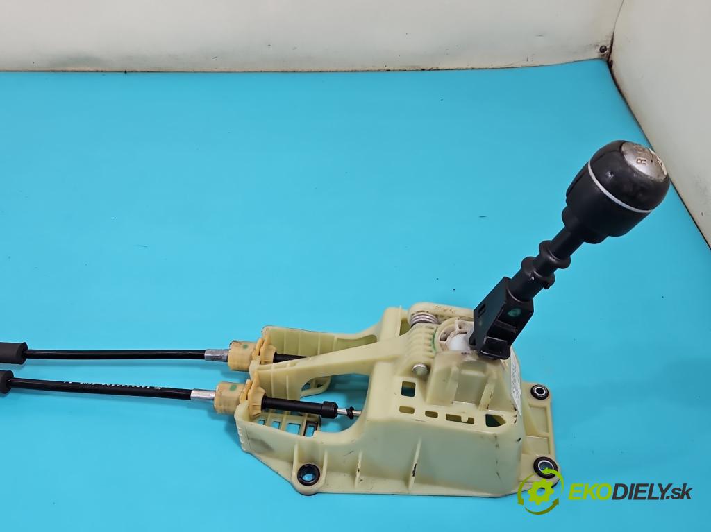 Alfa romeo 159 2.2 JTS 185 HP manual 136 kW 2198 cm3 4- Páka: Změny: stupeň,rýchlosť 55348653 (Rýchlostná páka (kulisa))