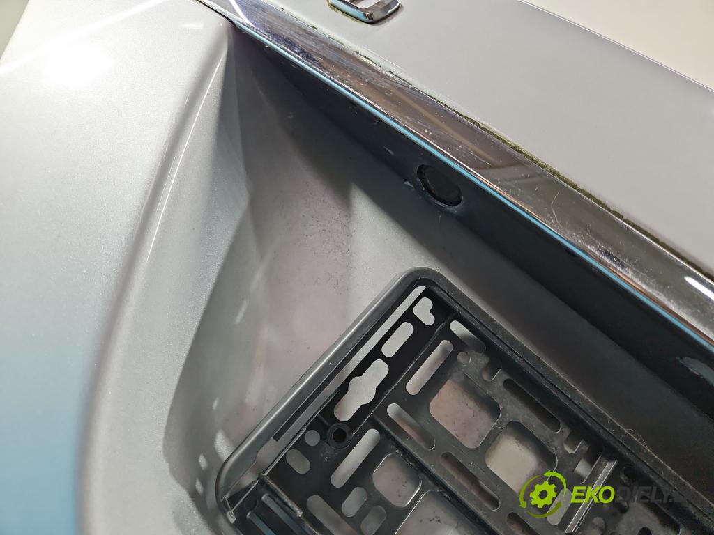 Mercedes CLS II C218 2010-2018 3.0 cdi 265KM automatic 195 kW 2987 cm3 4- zadní kufrové dveře  (Zadní kapota (kufr))