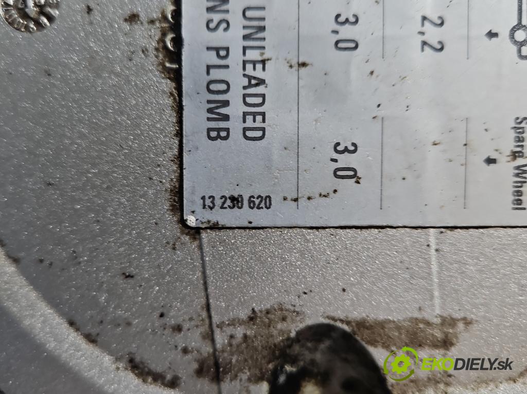 Opel Meriva A 2002-2010 1.4 16V 90 hp manual 66 kW 1364 cm3 5- Klapka nalévání paliva (Klika dveří ostatní)