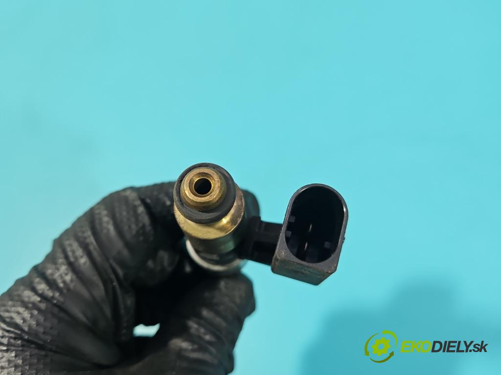 Audi A3 8P 2003-2012 1.6 FSI 116 HP manual 85 kW 1598 cm3 3- vstrek 0261500016 (Vstrekovač paliva)