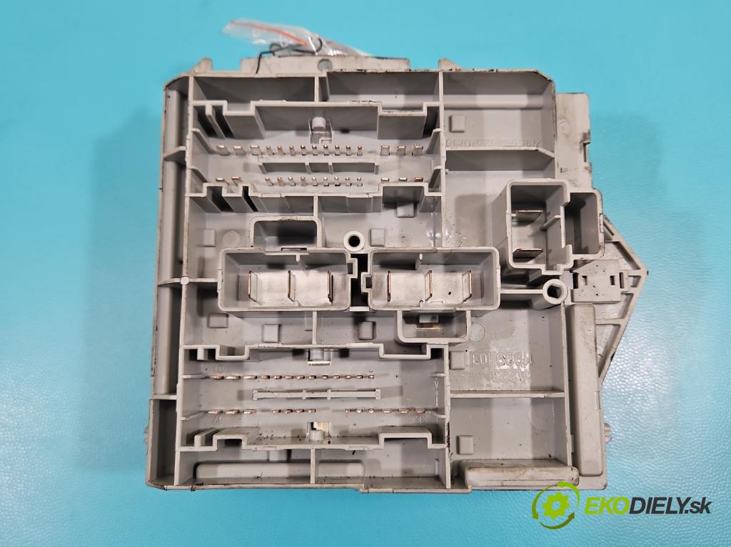 Alfa romeo 159 2.2 JTS 185 hp manual 136 kW 2198 cm3 4- skříňka pojistková 60689045 (Pojistková skříňka)