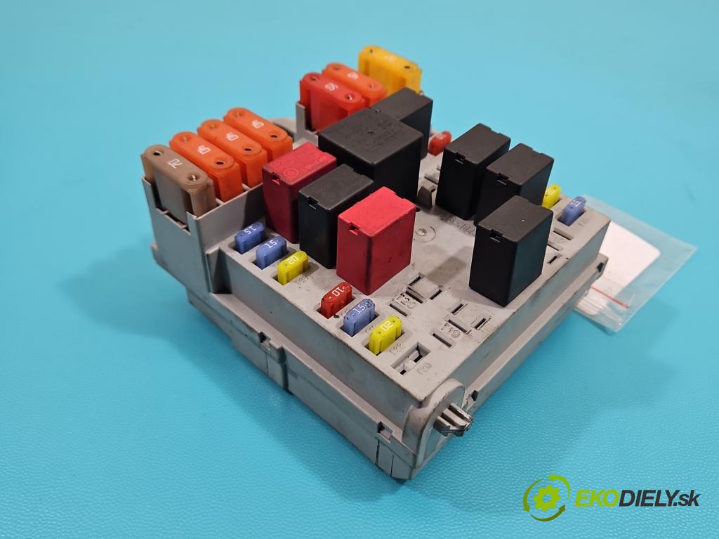 Alfa romeo 159 2.2 JTS 185 hp manual 136 kW 2198 cm3 4- skříňka pojistková 60689045 (Pojistková skříňka)