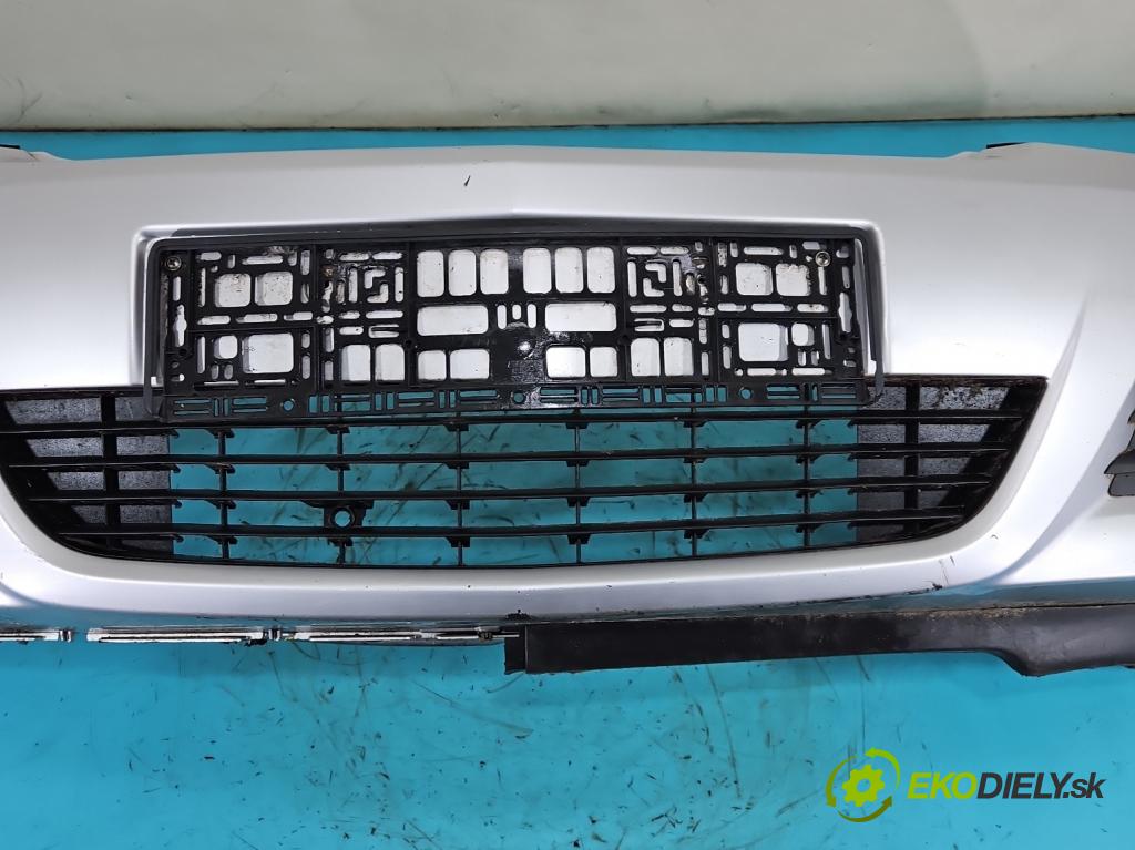 Opel Meriva A 2002-2010 1.4 16V 90 hp manual 66 kW 1364 cm3 5- nárazník přední  (Klika dveří ostatní)