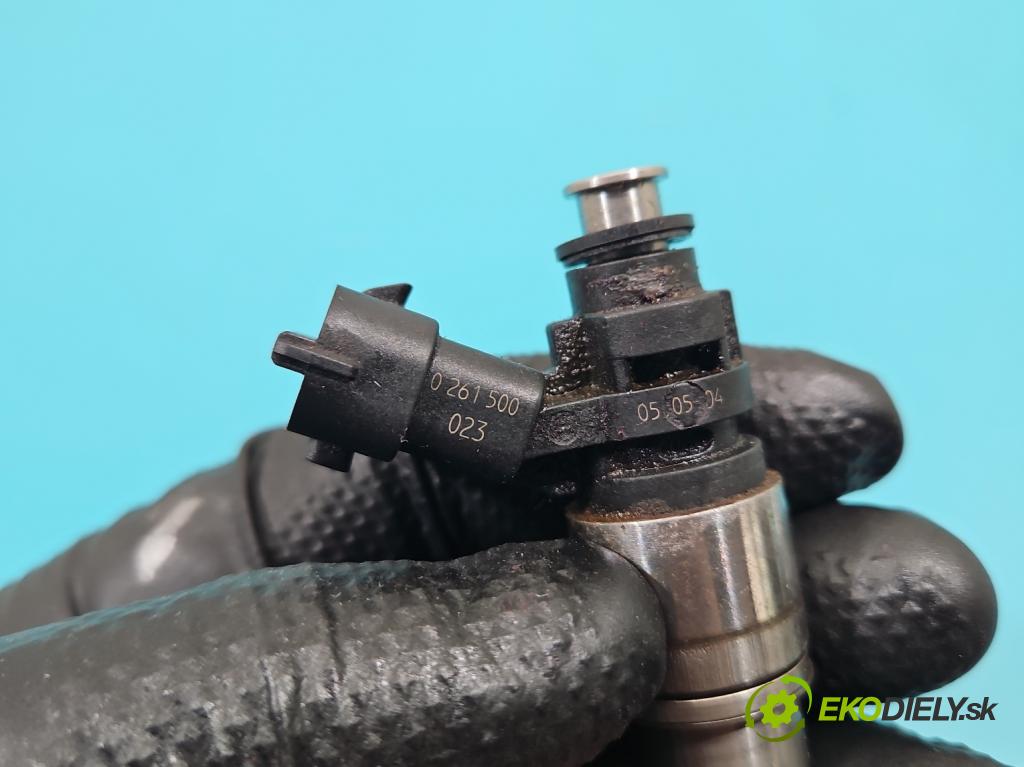 Alfa romeo 159 2.2 JTS 185 HP manual 136 kW 2198 cm3 4- vstrek 0261500023 (Vstrekovač paliva)