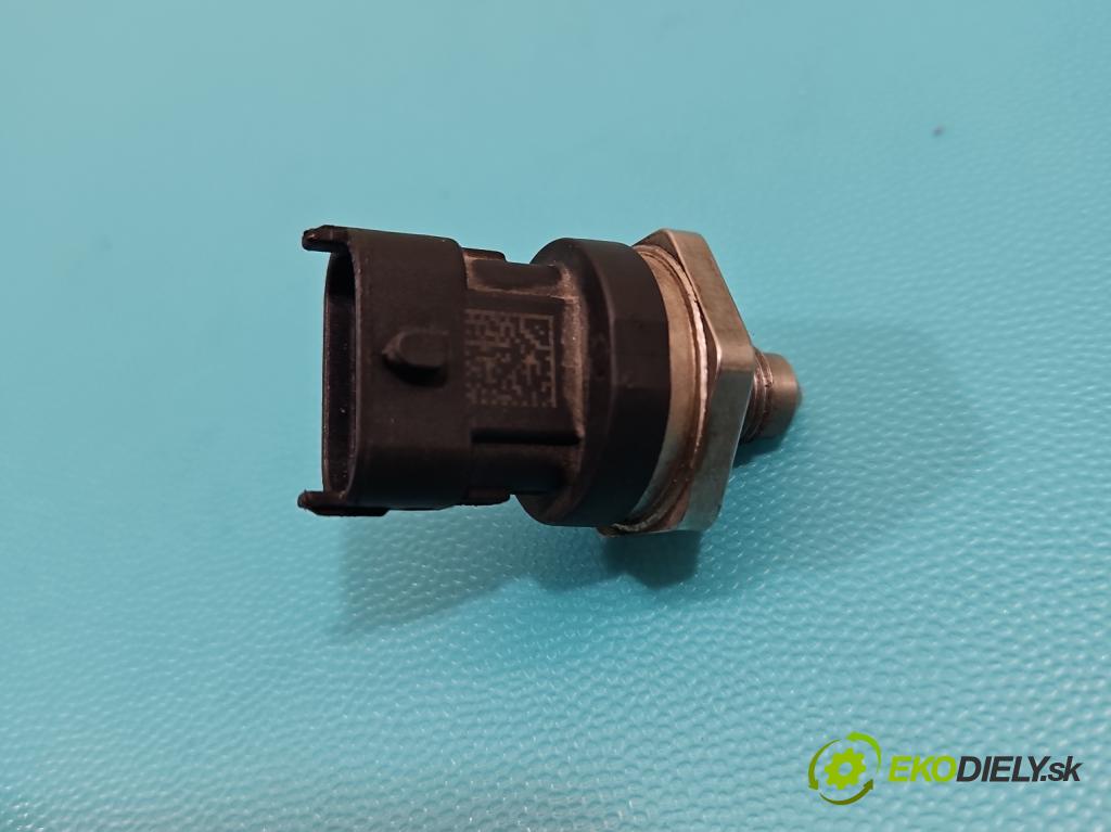 Alfa romeo 159 2.2 JTS 185 HP manual 136 kW 2198 cm3 4- snímač tlak: palivo 0261545011 (Snímač)