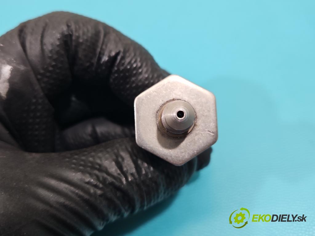 Alfa romeo 159 2.2 JTS 185 HP manual 136 kW 2198 cm3 4- snímač tlak: palivo 0261545011 (Snímač)