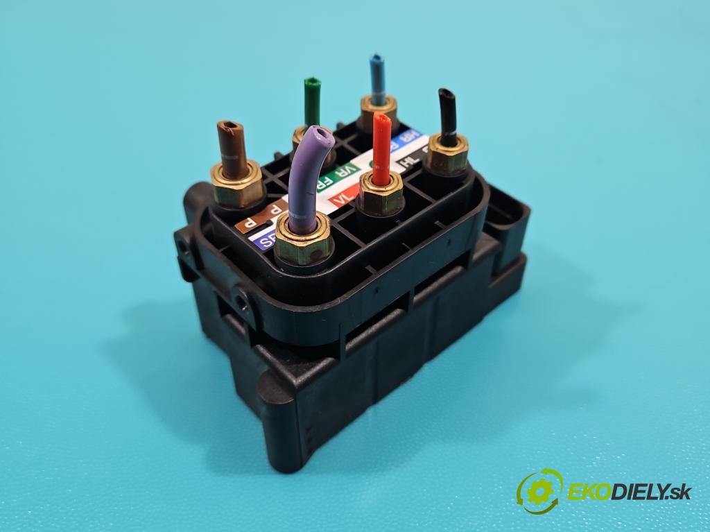 Audi A6 C7 2011-2018 3.0 tdi 204 hp automatic 150 kW 2967 cm3 4- Distributor: 4H0616013