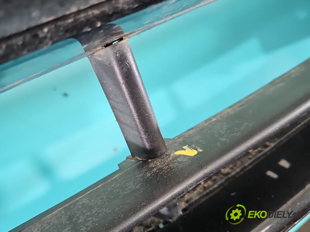 Bmw 3 E46 1998-2007 1.8 116 hp manual 85 kW 1796 cm3 3- nárazník přední  (Klika dveří ostatní)