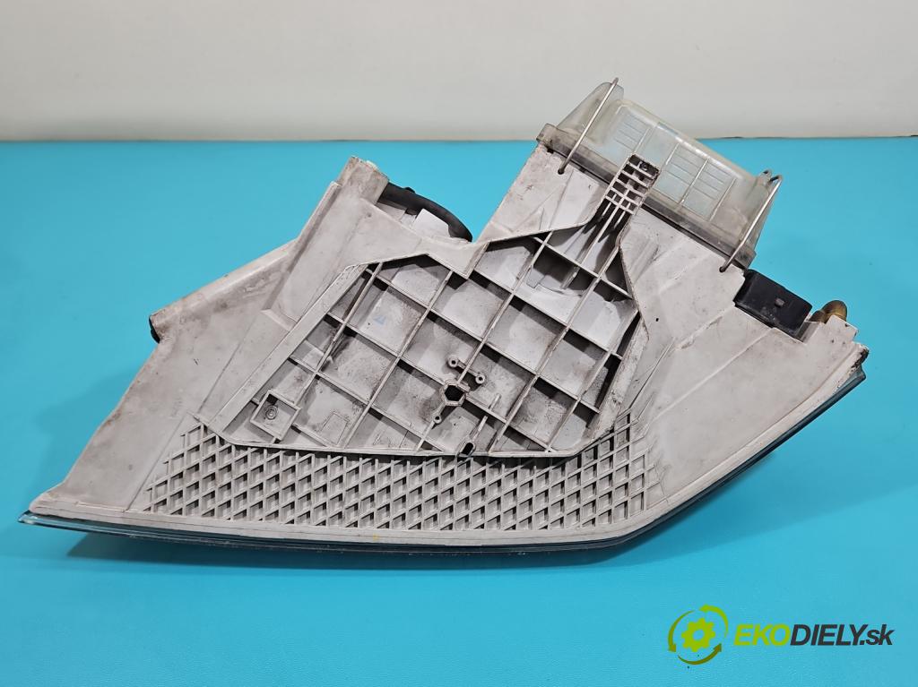 Skoda Octavia II 2004-2013 1.9 tdi 105 HP manual 77 kW 1896 cm3 5- Reflektor: pravý  (Svetlo predné pravé)