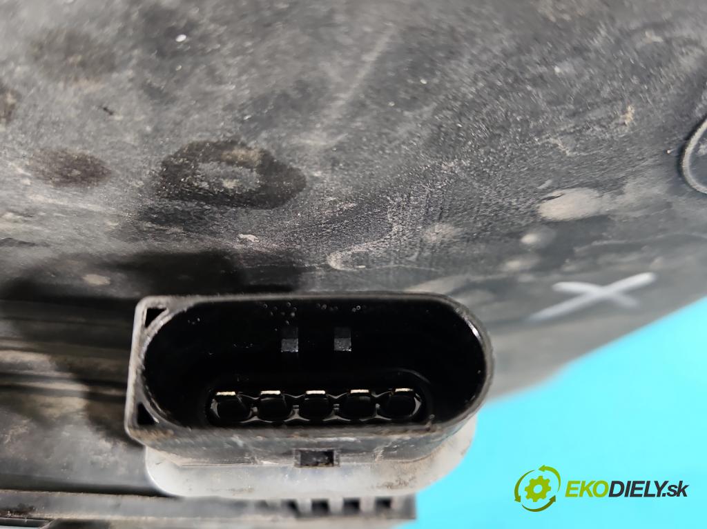 Skoda Superb III 2015-2024 2.0 tdi 190 HP automatic 140 kW 1968 cm3 5- Nádrž: AdBlue: 3Q0131877C