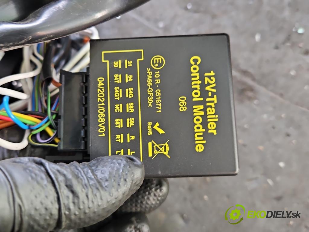 Skoda Superb III 2015-2024 2.0 tdi 190 hp automatic 140 kW 1968 cm3 5- oko tažné  (Tažné zařízení)