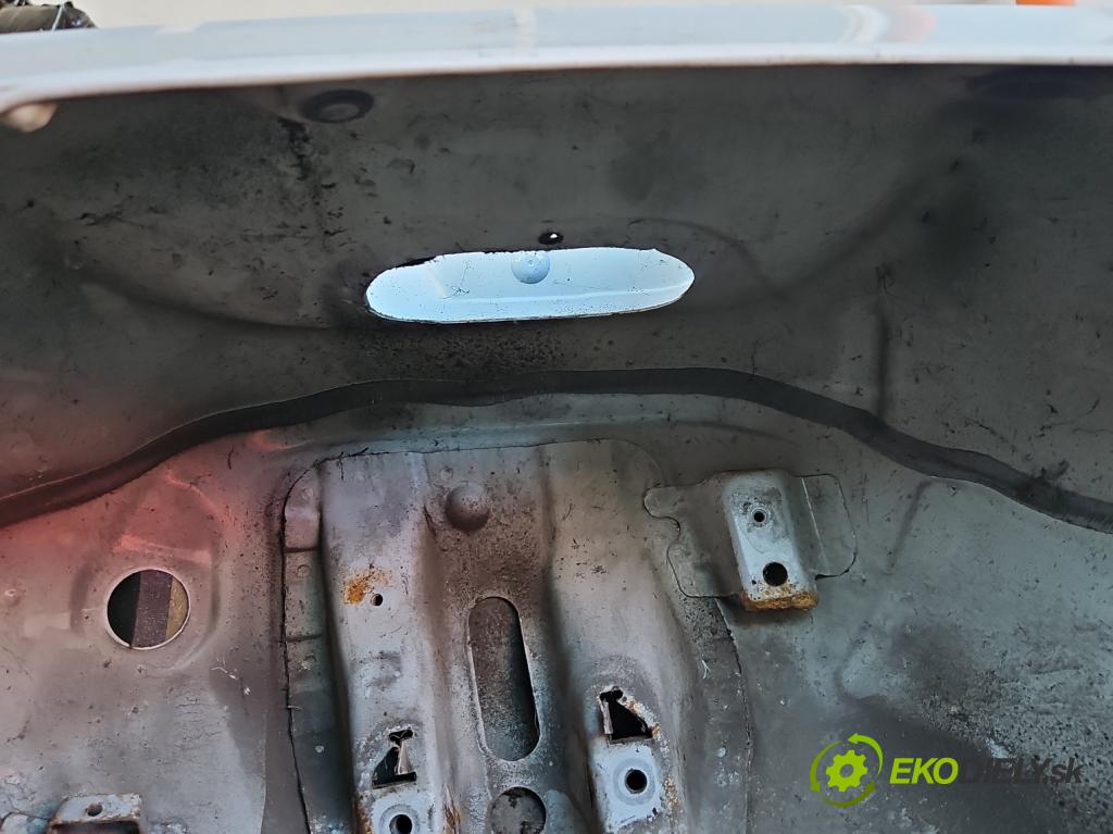 Skoda Superb III 2015-2024 2.0 tdi 190 hp automatic 140 kW 1968 cm3 5- blatnik zadní pravý