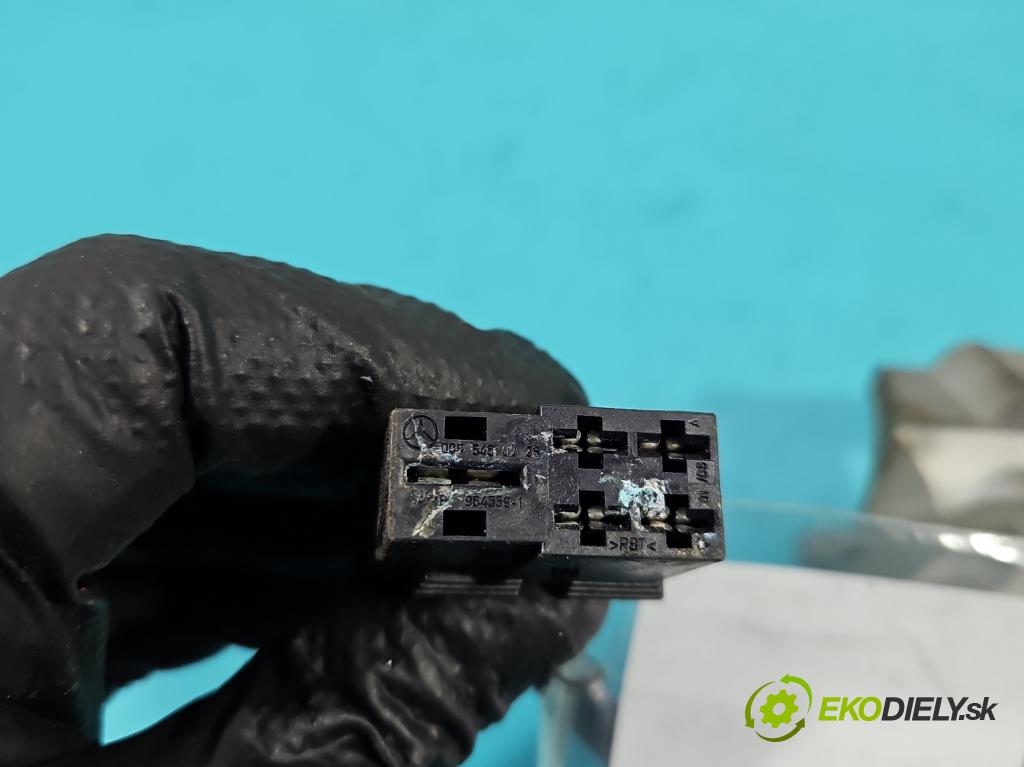 Vw LT II 1996-2006 2.5 tdi 95 HP manual 70 kW 2461 cm3 5- Spínačka A0005458108 (Spínacia skrinka)