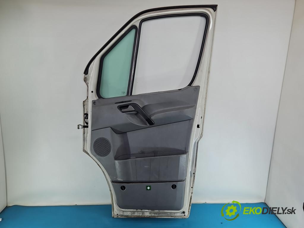 Vw Crafter 2006-2016 2.5 tdi 136 HP manual 100 kW 2461 cm3 4- dvere predné pravé  (Kľučka dverí ostatné)