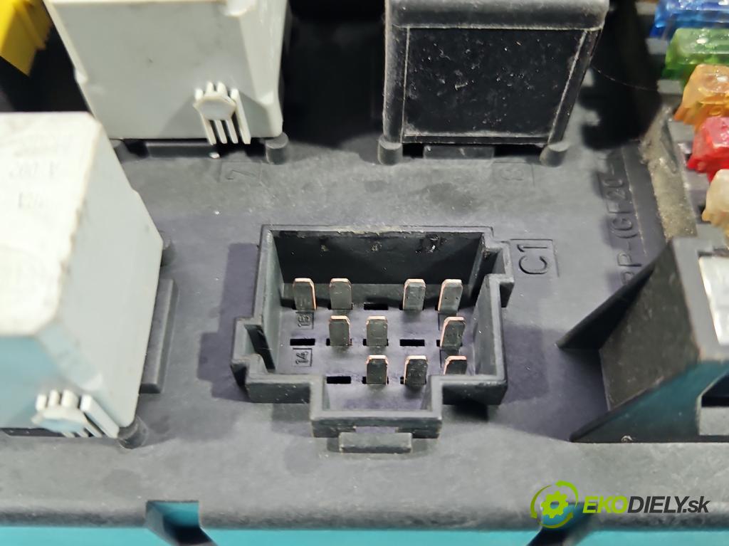 Vw Crafter 2006-2016 2.5 tdi 136hp manual 100 kW 2461 cm3 4- skříňka pojistková A9069004600 (Pojistková skříňka)