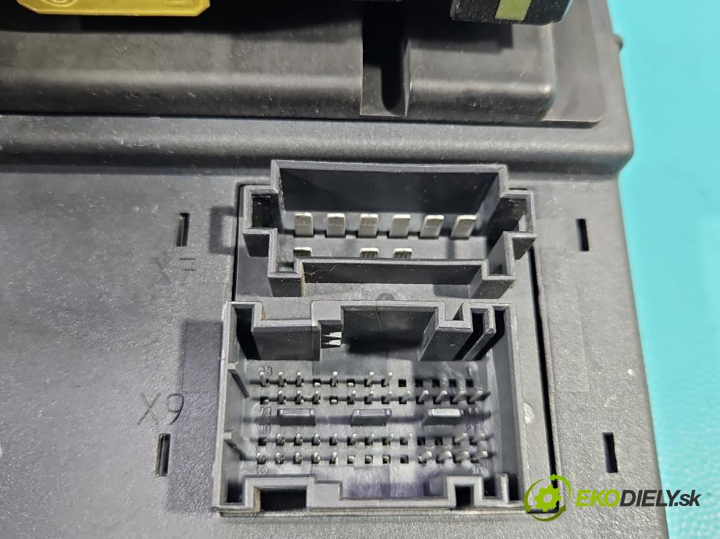 Vw Crafter 2006-2016 2.5 tdi 136hp manual 100 kW 2461 cm3 4- skříňka pojistková A9069004600 (Pojistková skříňka)