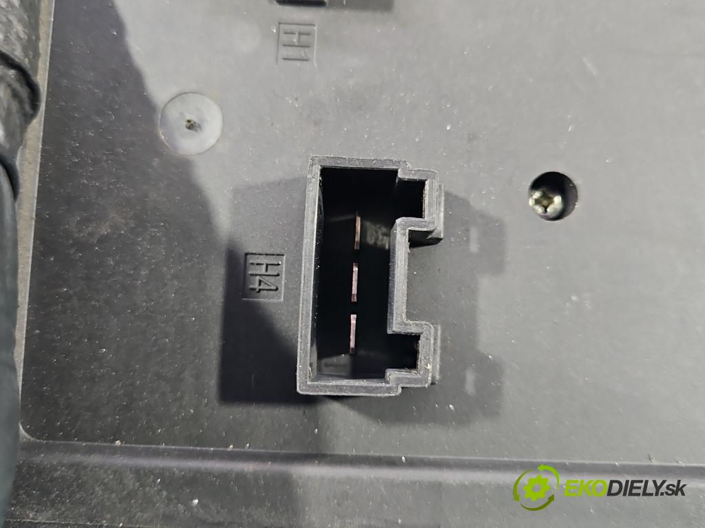 Vw Crafter 2006-2016 2.5 tdi 136hp manual 100 kW 2461 cm3 4- skříňka pojistková A9069004600 (Pojistková skříňka)