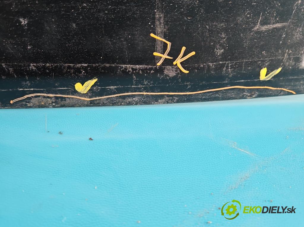 Vw Golf plus 1.9 tdi 105 hp manual 77 kW 1896 cm3 5- zadní kufrové dveře  (Zadní kapota (kufr))