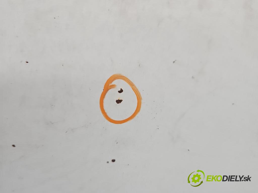 Vw LT II 1996-2006 2.5 tdi 109 HP manual 80 kW 2461 cm3 5- kapota predná 