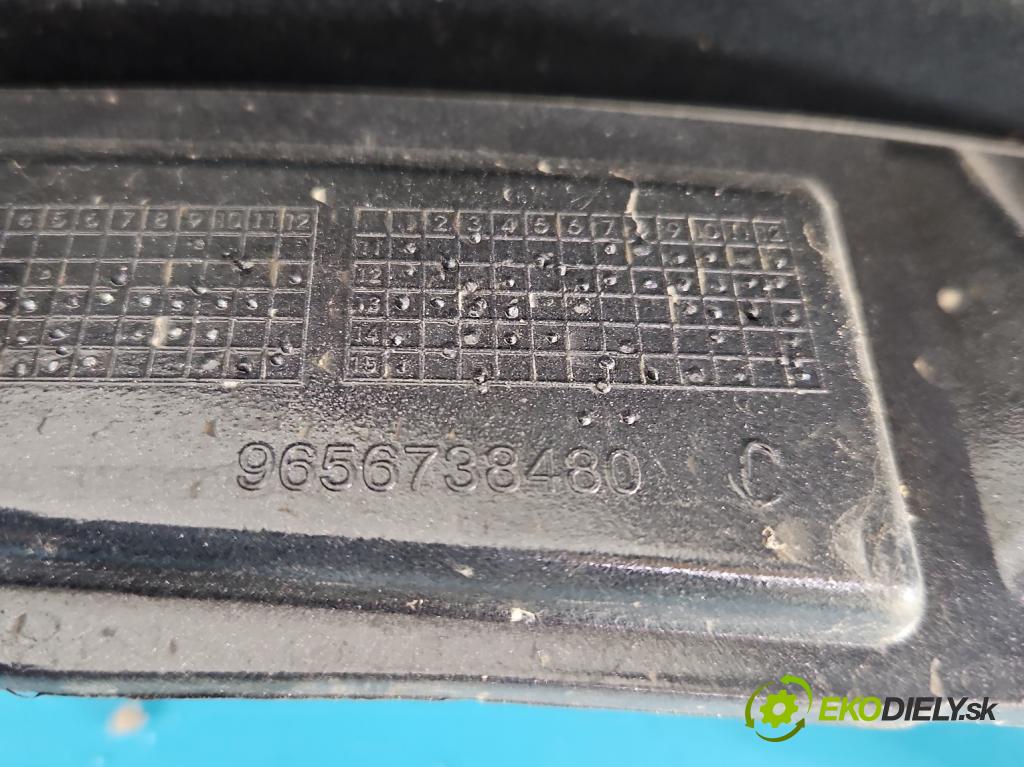 Peugeot 308 I 2007-2013 1.6 16V 120 hp manual 88 kW 1598 cm3 5- blatnik přední pravý 9656738480 (Klika dveří ostatní)