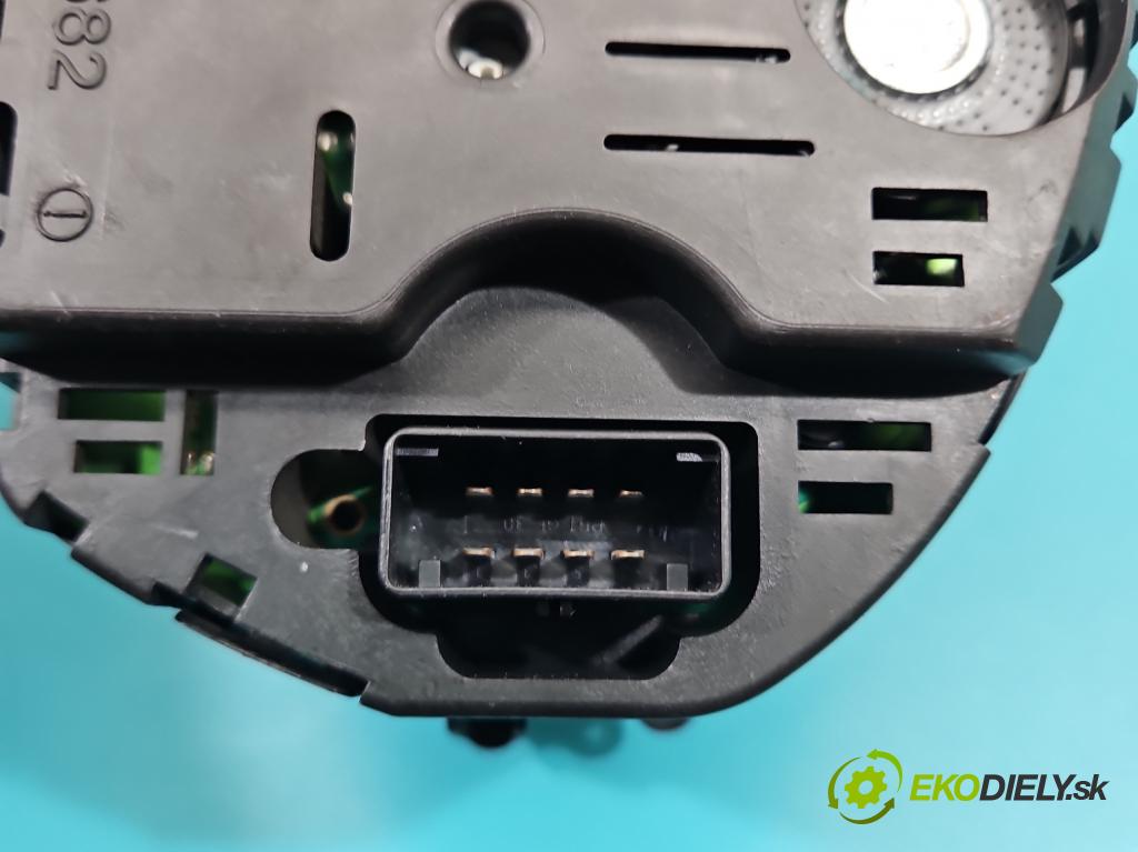 Seat Cordoba II 6L 2002-2008 1.4 tdi 75 HP manual 55 kW 1422 cm3 4- prístrojovka/ budíky 81071507 (Prístrojová doska)