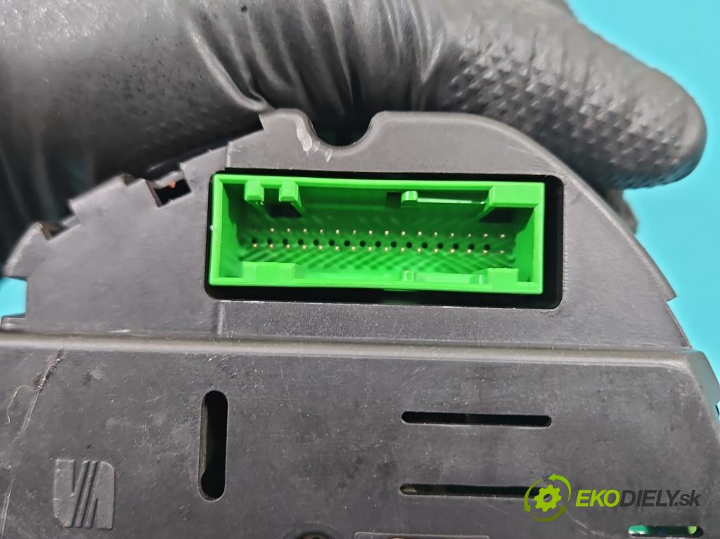 Seat Cordoba II 6L 2002-2008 1.4 tdi 75 HP manual 55 kW 1422 cm3 4- prístrojovka/ budíky 81071507 (Prístrojová doska)