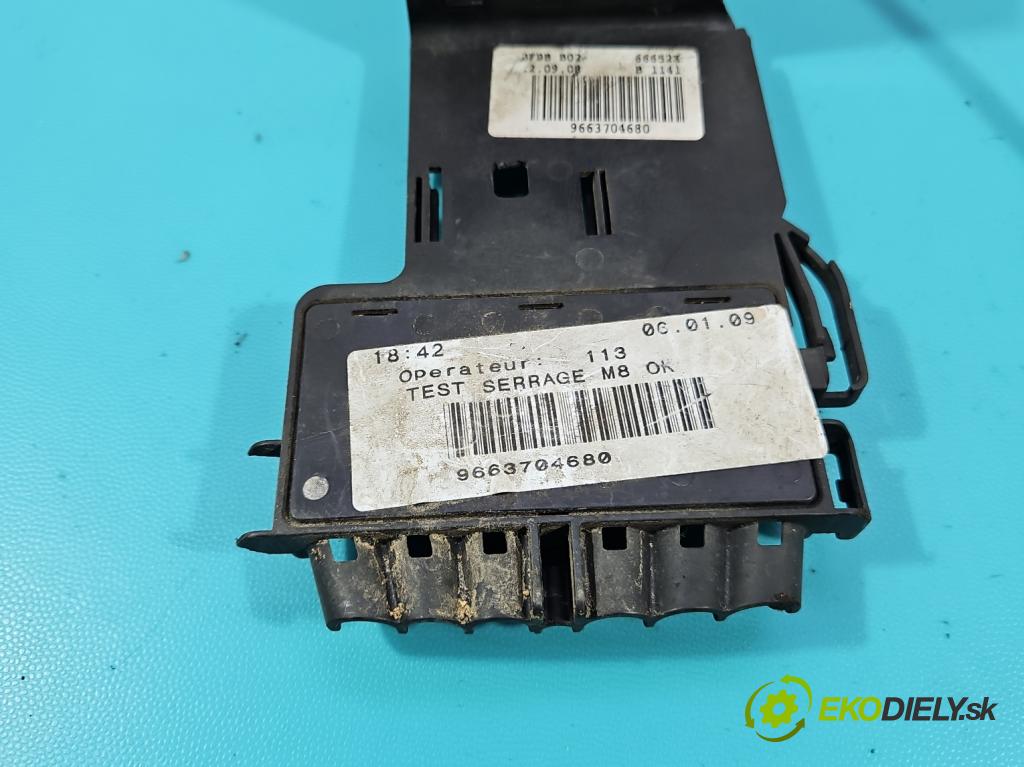Peugeot 308 I 2007-2013 1.6 16V 120 hp manual 88 kW 1598 cm3 5- kontakt plusová 9663704680