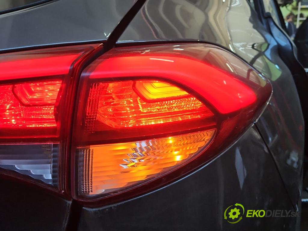 Hyundai Tucson III 2015-2020 1.6 GDI 132 hp manual 97 kW 1591 cm3 5- světlo zadní pravé 92402-D3 (Klika dveří ostatní)