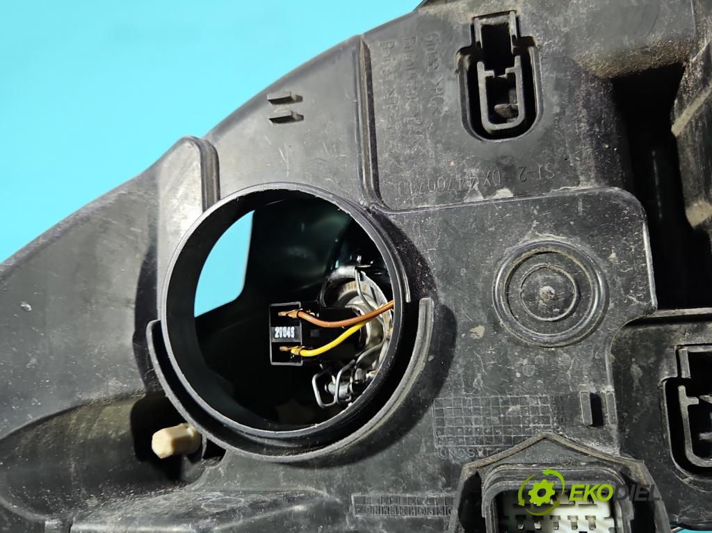 Peugeot 308 I 2007-2013 1.6 16V 120 HP manual 88 kW 1598 cm3 5- Reflektor: pravý 9656162480 (Svetlo predné pravé)