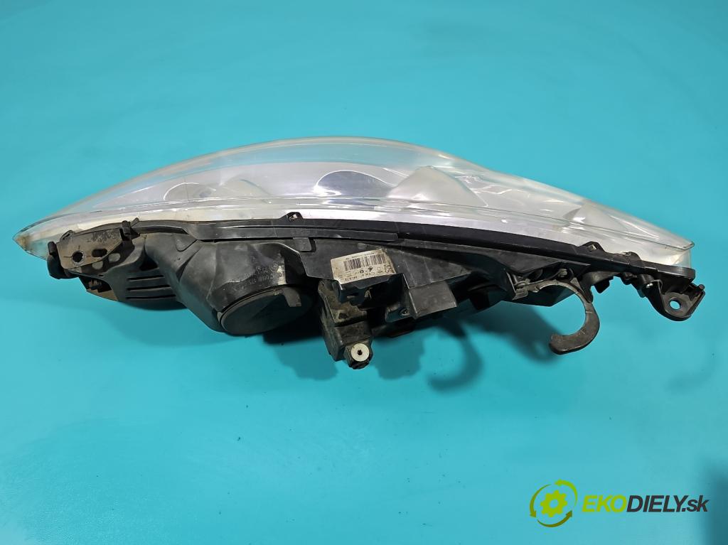 Peugeot 308 I 2007-2013 1.6 16V 120 HP manual 88 kW 1598 cm3 5- Reflektor: pravý 9656162480 (Svetlo predné pravé)