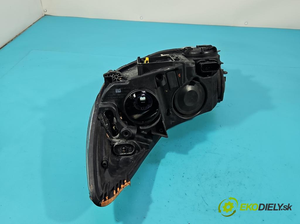 Ford Focus Mk3 2010-2018 1.6 tdci 116 hp manual 85 kW 1560 cm3 5- světlo pravý  (Pravé přední světlo)
