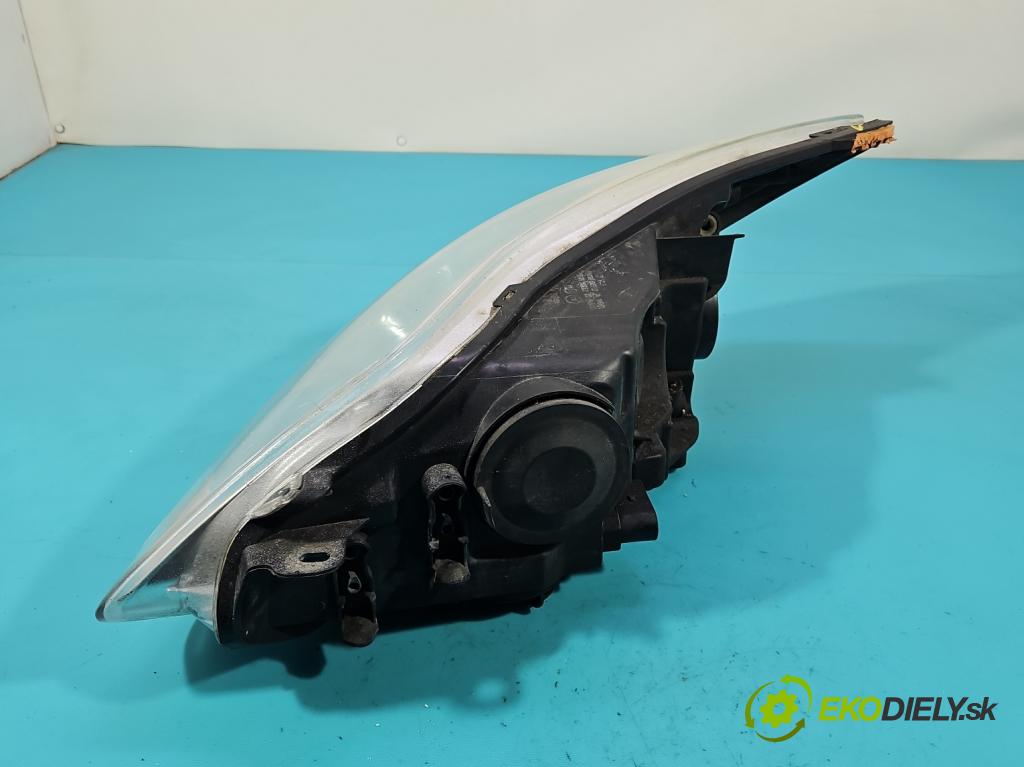 Ford Focus Mk3 2010-2018 1.6 tdci 116 hp manual 85 kW 1560 cm3 5- světlo pravý  (Pravé přední světlo)