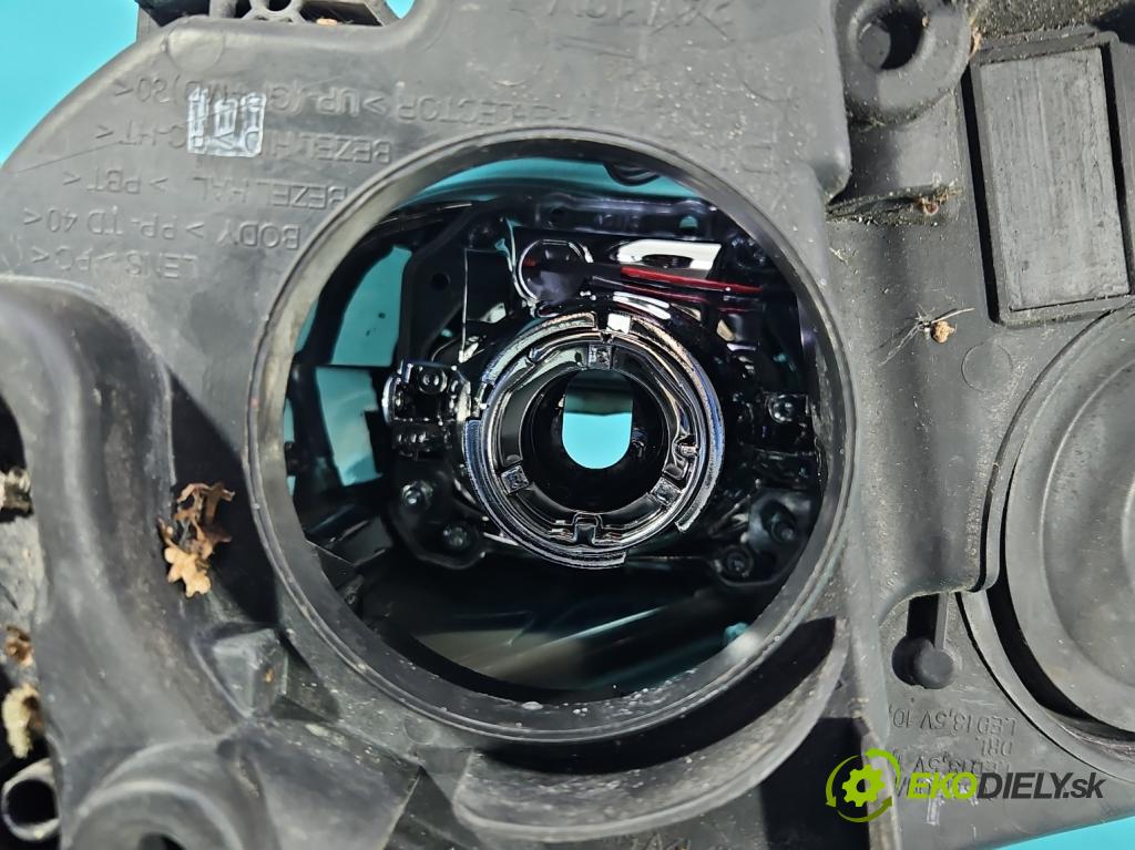 Ford Focus Mk3 2010-2018 1.6 tdci 116 hp manual 85 kW 1560 cm3 5- světlo pravý  (Pravé přední světlo)