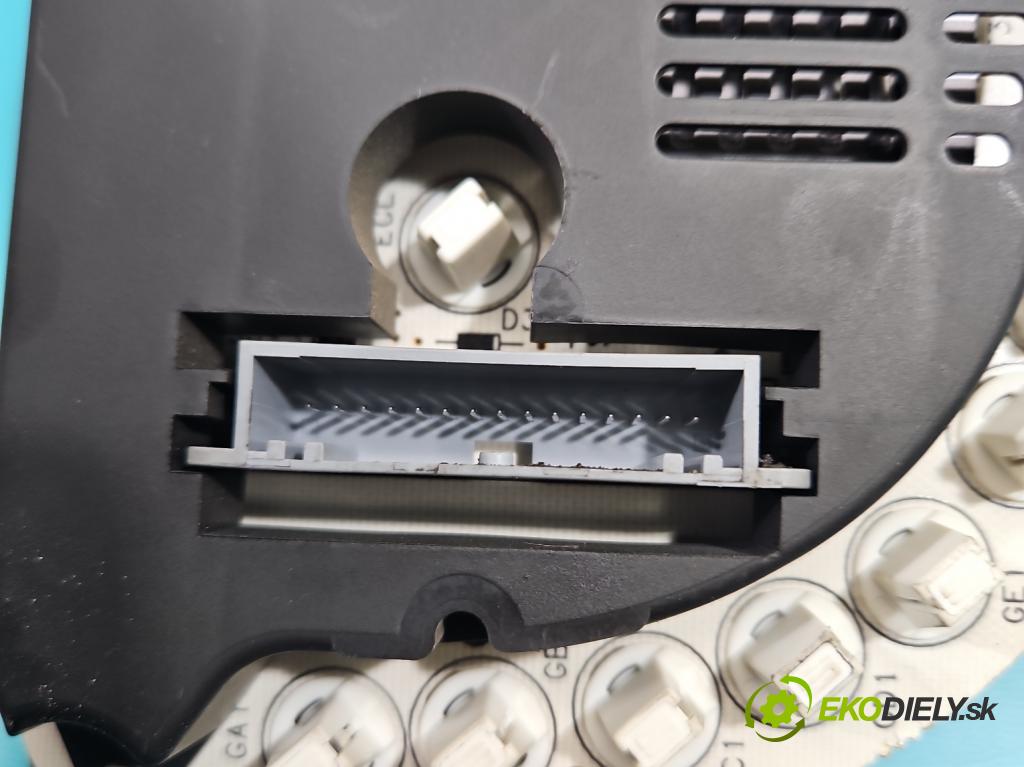 Renault Laguna I 1994-2001 1.6 16v 107 HP manual 79 kW 1598 cm3 5- prístrojovka/ budíky 8200022435C (Prístrojová doska)