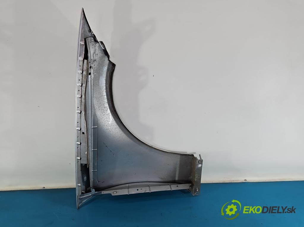 Mercedes CLS II C218 2010-2018 3.0 cdi (642853) 265KM automatic 195 kW 2987 cm3 4- blatnik přední levý  (Levý přední blatník)