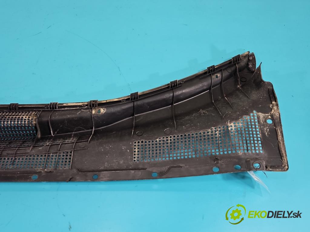 Kia Sportage II 2004-2010 2.0 16V 141 HP manual 104 kW 1975 cm3 5- torpédo 86150-1F000 (Torpédo (plast pod čelným sklom))