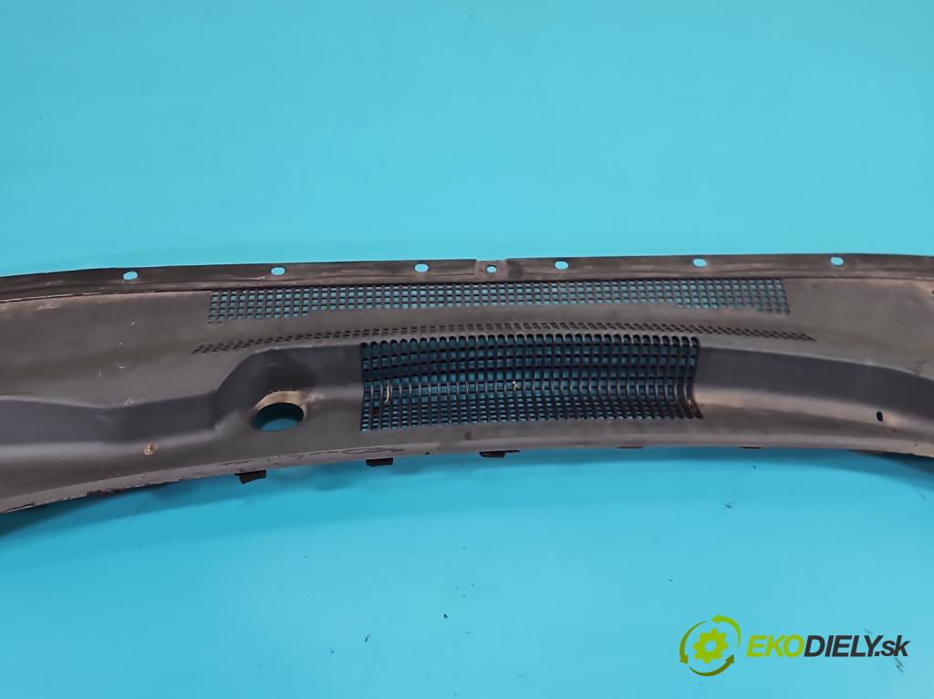 Kia Sportage II 2004-2010 2.0 16V 141 HP manual 104 kW 1975 cm3 5- torpédo 86150-1F000 (Torpédo (plast pod čelným sklom))