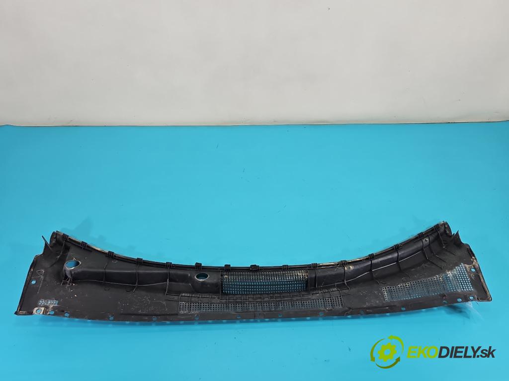 Kia Sportage II 2004-2010 2.0 16V 141 HP manual 104 kW 1975 cm3 5- torpédo 86150-1F000 (Torpédo (plast pod čelným sklom))