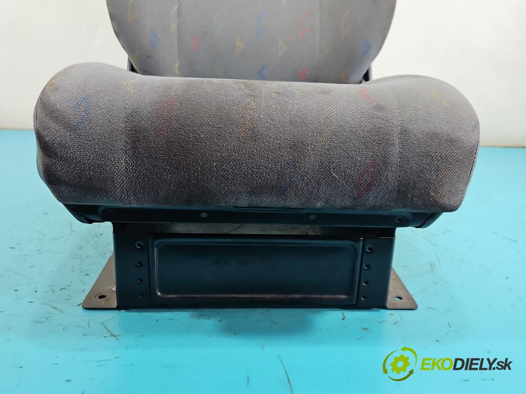 Vw LT II 1996-2006 2.5 TDI 95 hp manual 70 kW 2461 cm3 5- Sedadlo pravý  (Sedadlo)