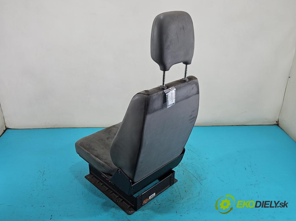 Vw LT II 1996-2006 2.5 TDI 95 hp manual 70 kW 2461 cm3 5- Sedadlo pravý  (Sedadlo)