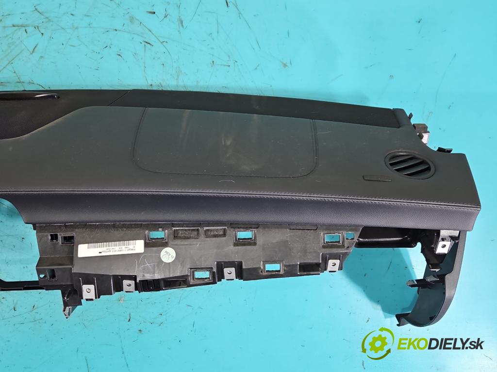 Mercedes CLS II C218 2010-2018 3.0 cdi (642853) 265KM automatic 195 kW 2987 cm3 4- kokpit,přistrojova deska