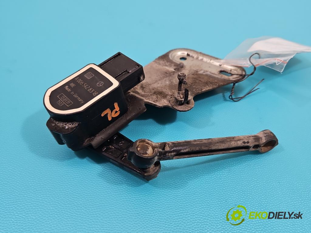 Mercedes CLS II C218 2010-2018 3.0 cdi (642853) 265KM automatic 195 kW 2987 cm3 4- snímač nastavenia xenon A0065428318 (Snímač)