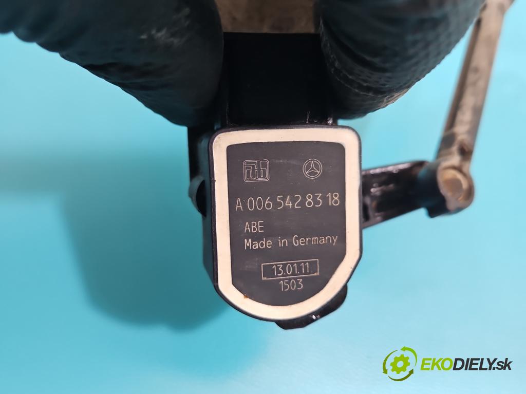 Mercedes CLS II C218 2010-2018 3.0 cdi (642853) 265KM automatic 195 kW 2987 cm3 4- snímač nastavenia xenon A0065428318 (Snímač)